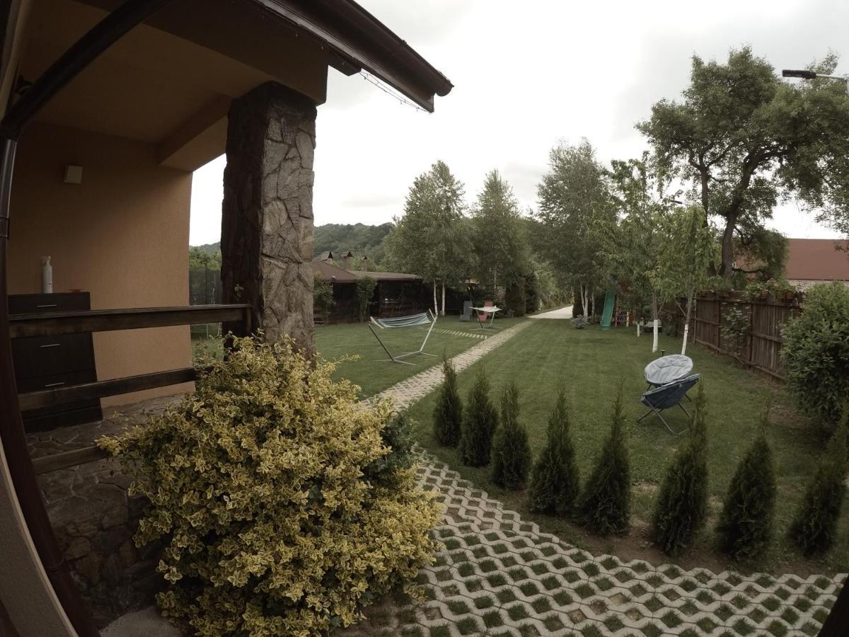 Hotel Conacul Caterinei Polovragi Exterior foto